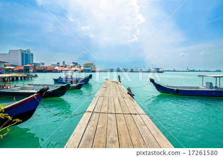 Boats at the Chew Jetty,Penang 17261580