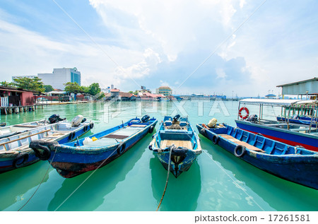Boats at the Chew Jetty,Penang 17261581