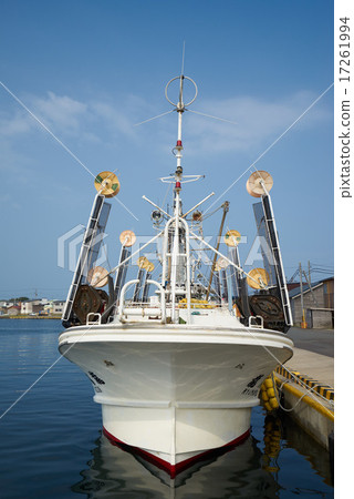 Bow of fishing fishing boat, Oma port (Shimokita Peninsula, Aomori Prefecture) Bow of fishing fishing boat, Oma port (Shimokita Peninsula, Aomori Prefecture) 17261994