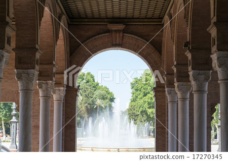 Fountain between columns Fountain between columns 17270345