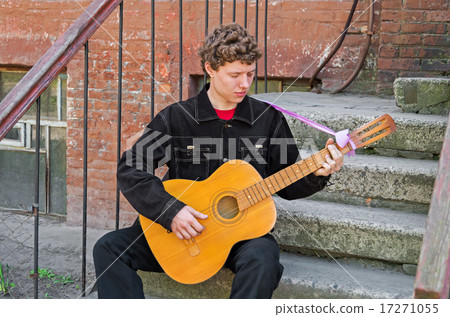 Guitarist from slums Guitarist from slums 17271055