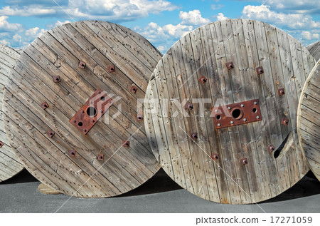 Spools for cables 17271059