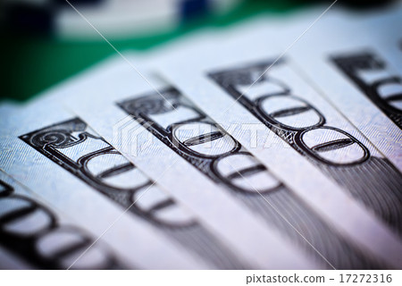 dollar bills 17272316