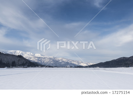 白雪皚皚的馬 白雪皚皚的馬 17275154