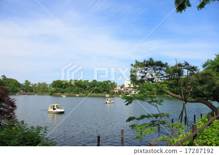 清洗池塘和船 清洗池塘和船 17287192
