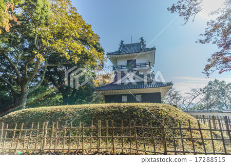 Kururi城堡的Tensorin足跡在秋天和Tenshi Tamura Kururi城堡的Tensorin足跡在秋天和Tenshi Tamura 17288515