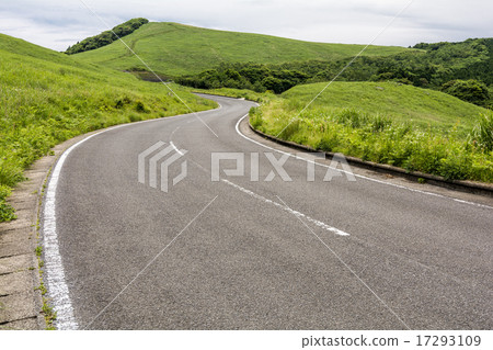 Road of Kawachi Pass on Hirado Island 17293109
