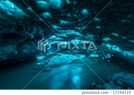 Ice Cave Iceland 17294119