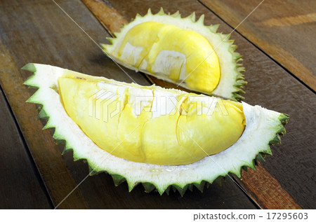 Durian (Durio zibethinus Murray) King of Fruits. 17295603