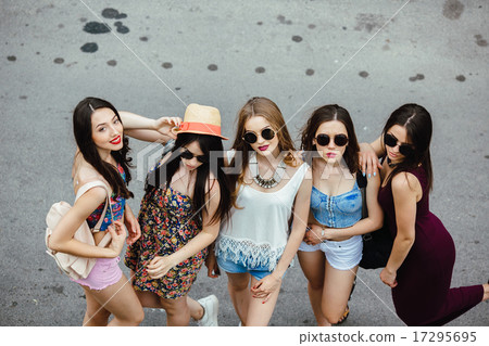 Five beautiful young girls Five beautiful young girls 17295695