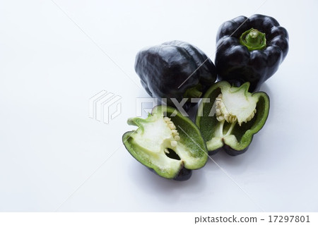 Anastacia · Black Anastacia · Black 17297801