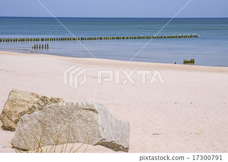 beach of Baltic Sea, Poland with groins beach of Baltic Sea, Poland with groins 17300791