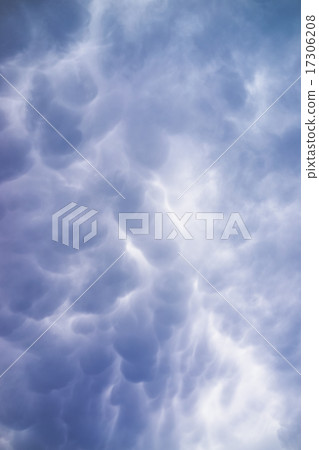 乳房雲（垂直） 17306208