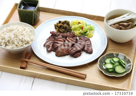 Beef tongue set meal 17310719