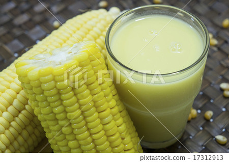 corn milk grain ripe farm crop harvest concept 17312913