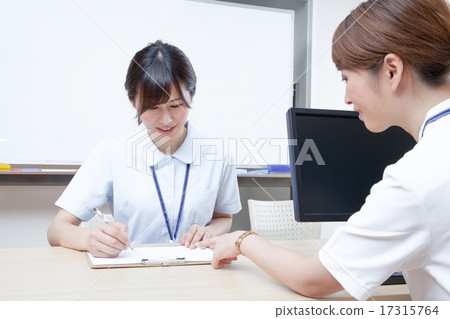 Nurse's meeting image Nurse's meeting image 17315764