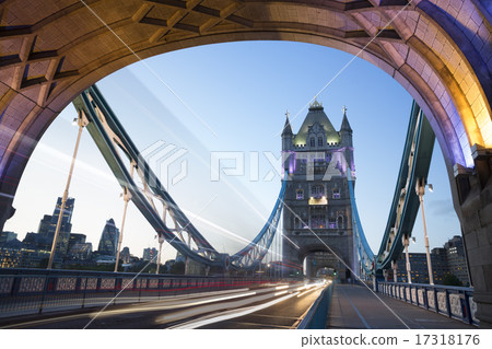 Night shot of Tower Bridge. Night shot of Tower Bridge. 17318176