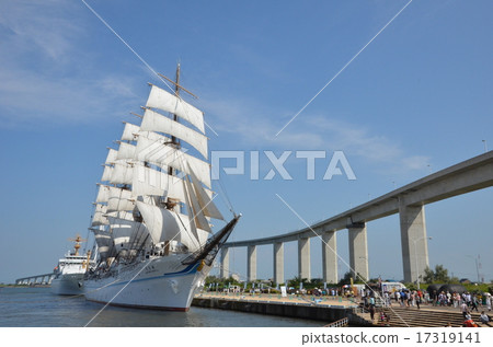 練習帆船Kaiomaru和Shinminato Ohashi 練習帆船Kaiomaru和Shinminato Ohashi 17319141