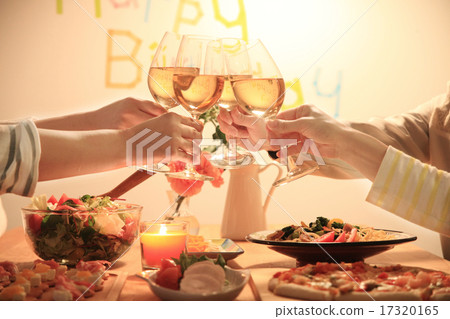 A toast with a birthday party 17320165