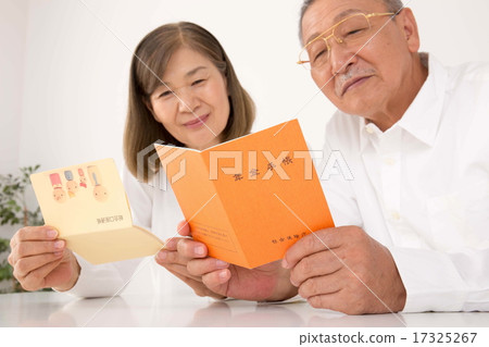 Senior couple 17325267