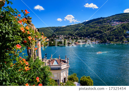 Isolabella Islad Maggiore Lake Isolabella Islad Maggiore Lake 17325454