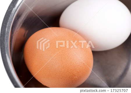Eggs in pan 17325707