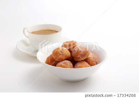 donuts and coffee 17334208