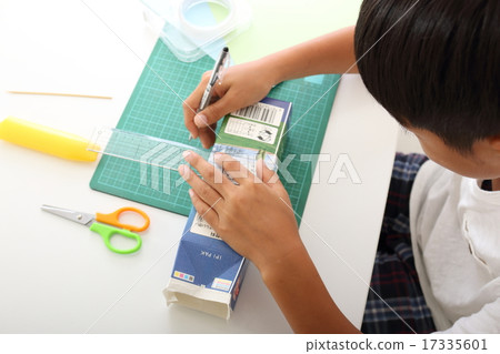 Making a savings box for summer vacation 2. Create Making a savings box for summer vacation 2. Create 17335601