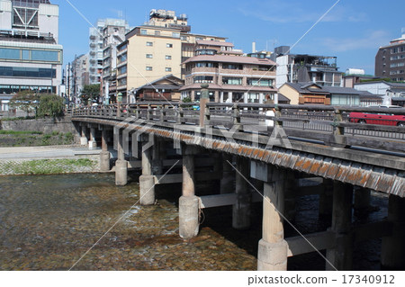 Kyoto Sanjo Ohashi 17340912