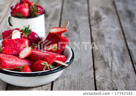 Strawberry popsicles background Strawberry popsicles background 17342583