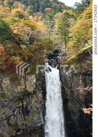 華嚴瀑布 17342683