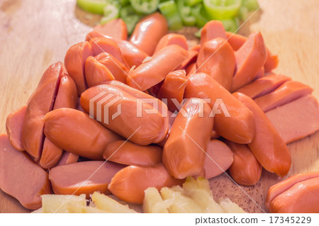 Preparing a stir fry of stewed vegetables 17345229