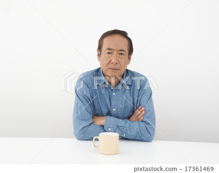Senior men thinking about arms Senior men thinking about arms 17361469