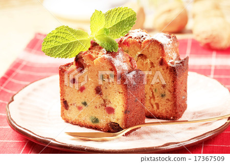 Slices of fruitcake Slices of fruitcake 17367509