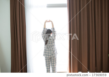背影 伸展 伸長 17369059