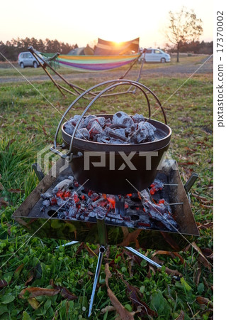 Dutch Oven Cuisine Dutch Oven Cuisine 17370002