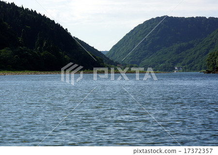 Mogami河船從Basho線Mogami河下來 17372357