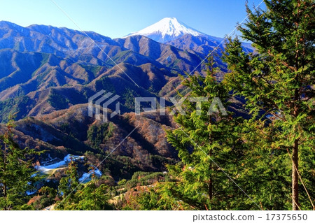 Fuji seen from Otsuki-shi / Takahata-yama 17375650