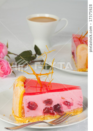 Kirschtorte nah Kirschtorte nah 17375928