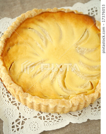 Peach quiche lace paper version (high angle) Peach quiche lace paper version (high angle) 17376053