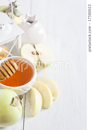 Apple and honey background 17380023