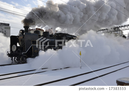 SL to depart Nagahama Station 17383333
