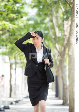 Running business woman 17385754