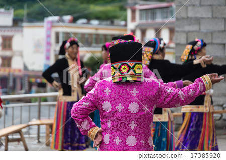 Tibetan people 17385920