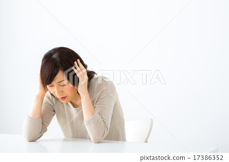 Female headache Melancholic depression Housewife middle-aged middle-aged semi-long lady women's clothing woman's physical condition malfunction Female headache Melancholic depression Housewife middle-aged middle-aged semi-long lady women's clothing woman's physical condition malfunction 17386352