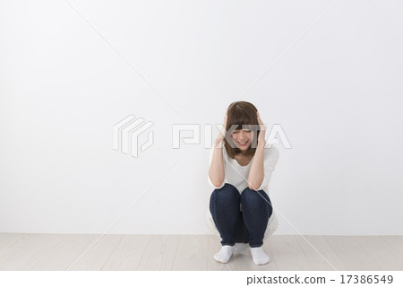 young woman young woman 17386549