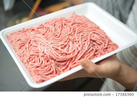 Ground meat 17388360