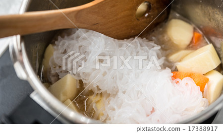 由蒟蒻麵條製成 17388917