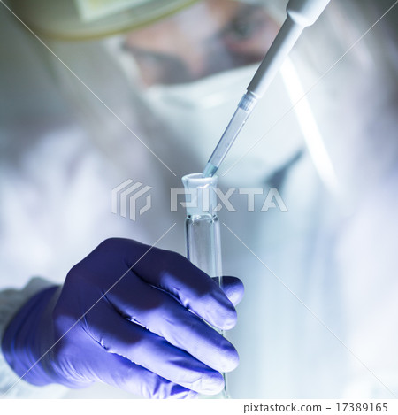Working in the laboratory with a high degree of protection. Working in the laboratory with a high degree of protection. 17389165