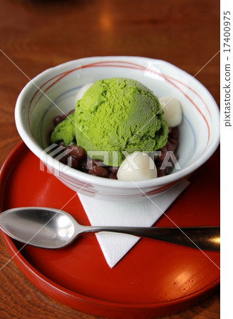 奶油善哉配抹茶冰淇淋和白玉 17400975